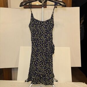 Altar’d State Black/Yellow Floral Sleeveless/Tie Waist Mini Dress Women’s XS